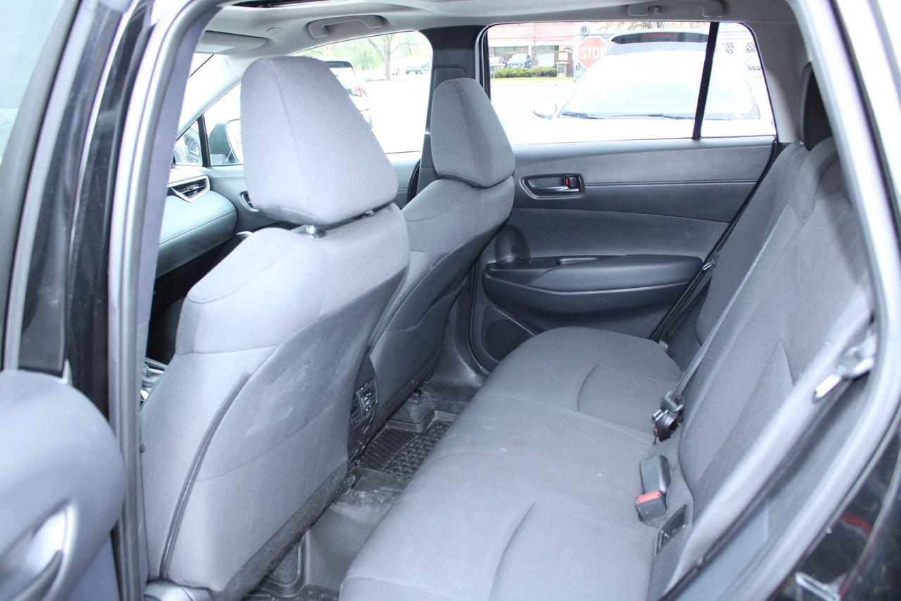 2025 Toyota Corolla Cross LE with sunroof Photo