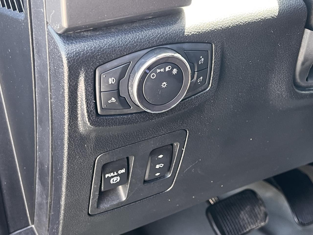 2018 Ford F-150 SPORT LEATHER 4WD SuperCrew 5.5' Box Photo