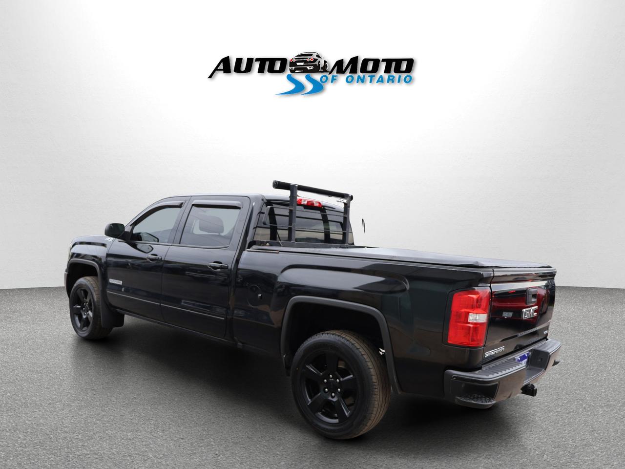 2018 GMC Sierra 1500 V8 SLE-Z71 CREW 4WD CERTIFIED *34 GMC SERVICE* CAMERA BLUETOOTH HEATED SEATS CRUISE ALLOYS Photo3