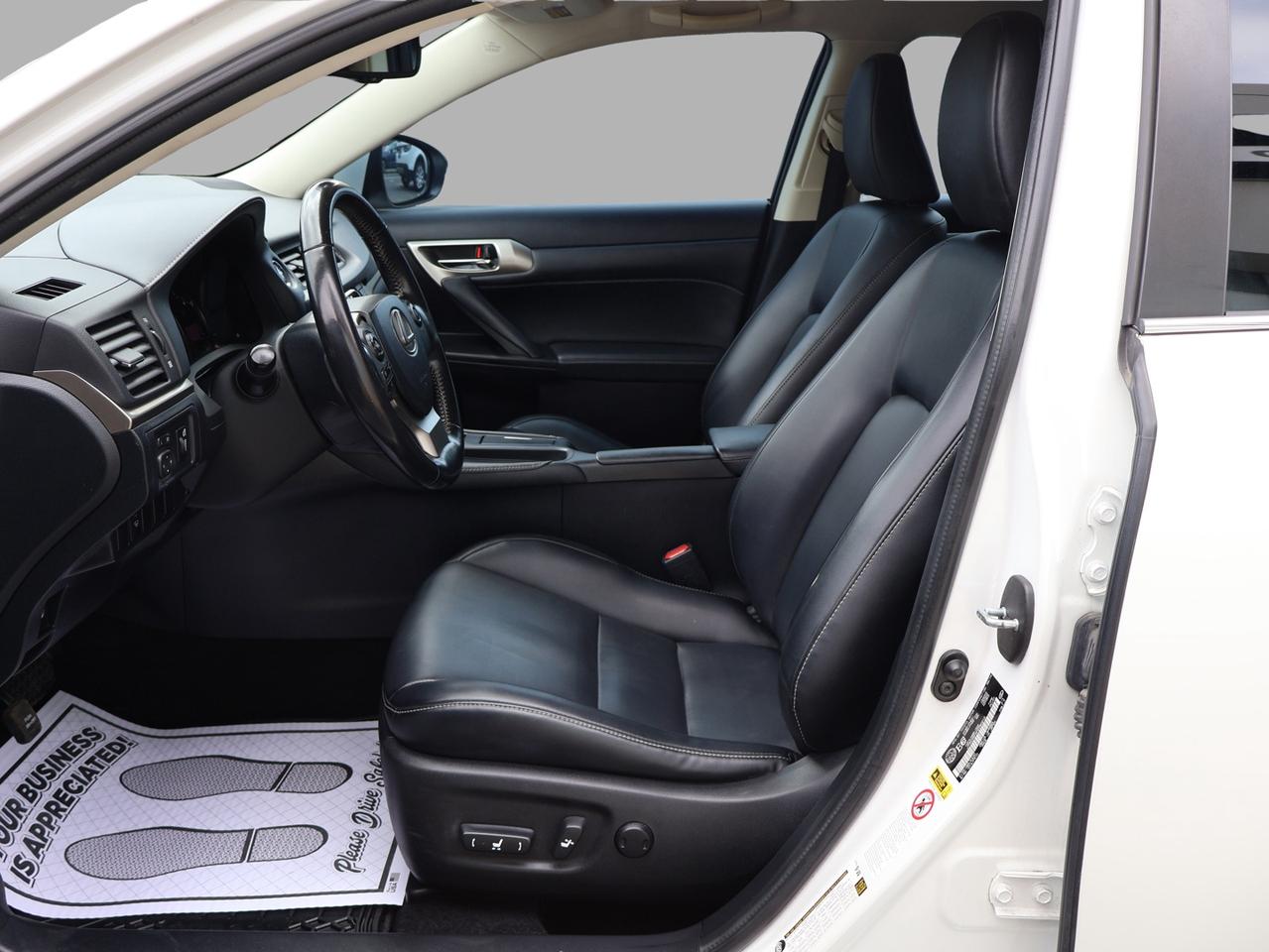 2017 Lexus CT 200h PREMIUM CERTIFIED *2nd WINTER* CAMERA BLUETOOTH LEATHER HEATED SEATS CRUISE ALLOYS Photo