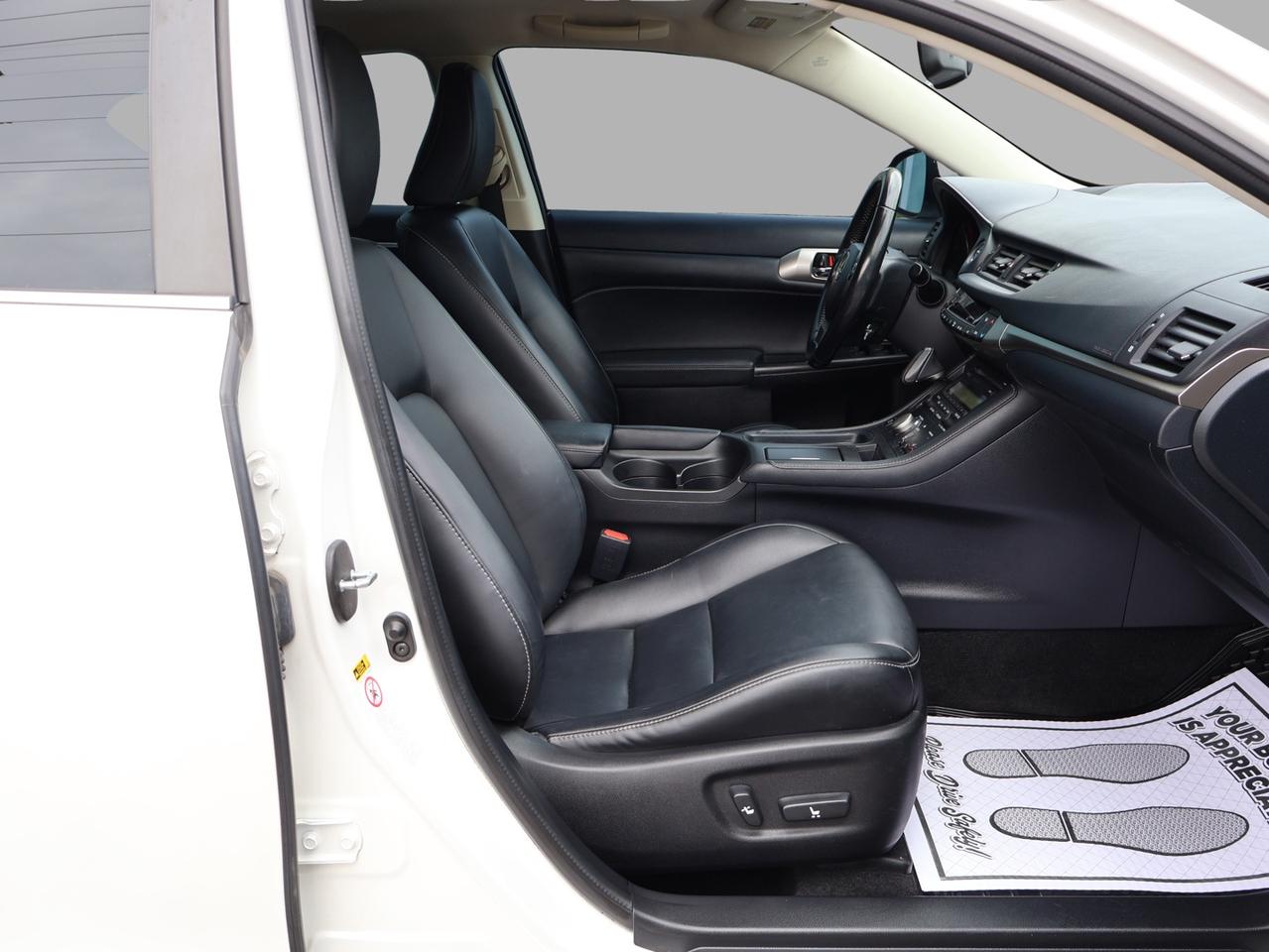 2017 Lexus CT 200h PREMIUM CERTIFIED *2nd WINTER* CAMERA BLUETOOTH LEATHER HEATED SEATS CRUISE ALLOYS Photo