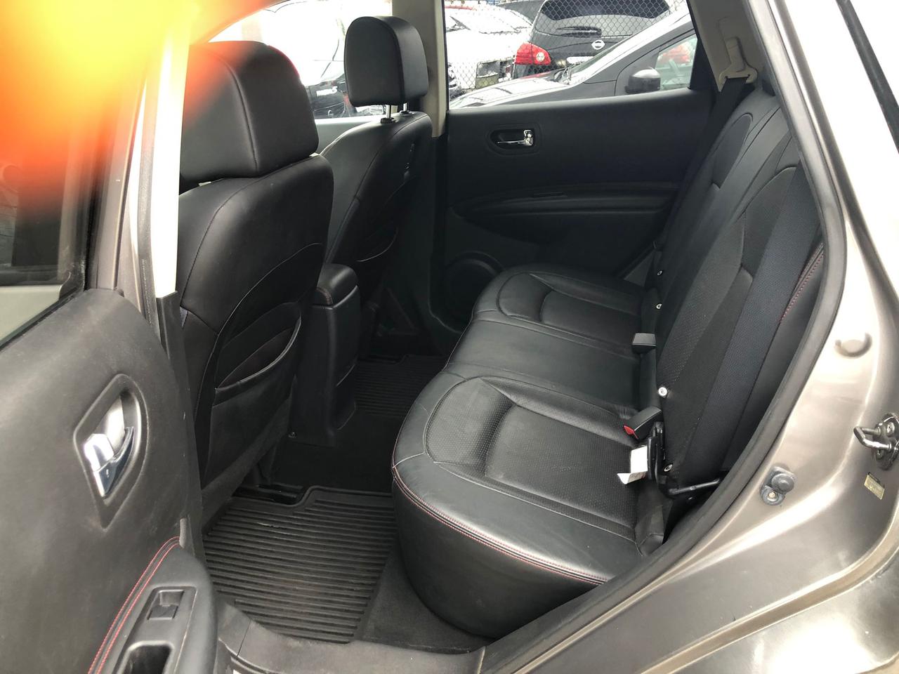 2012 Nissan Rogue AWD 4dr SL Photo
