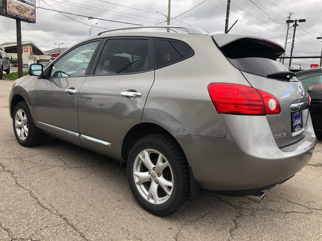 2012 Nissan Rogue AWD 4dr SL Photo3
