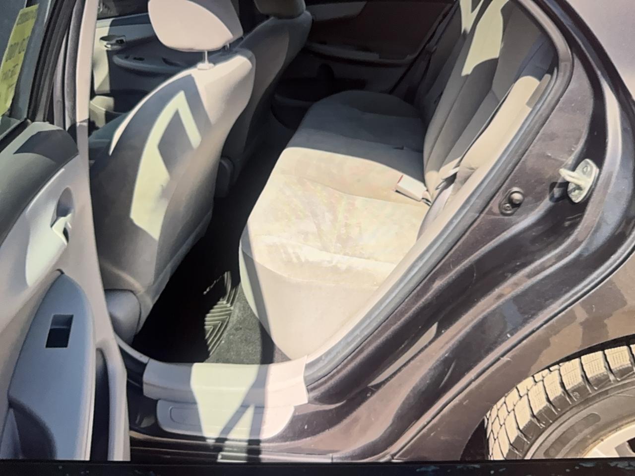 2010 Toyota Corolla CE Photo