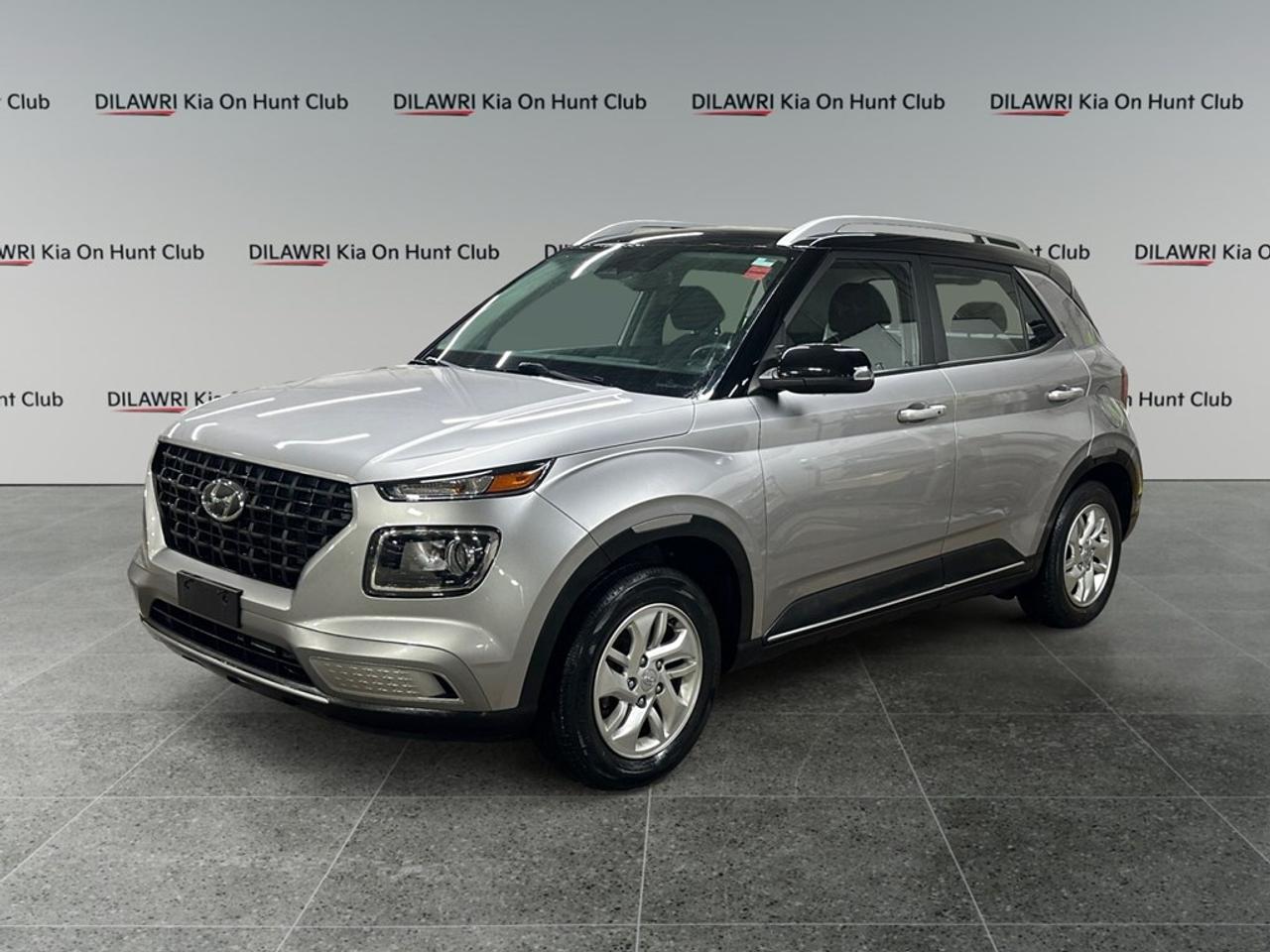 Used 2023 Hyundai Venue Preferred IVT w/Two-Tone for sale in Nepean, ON