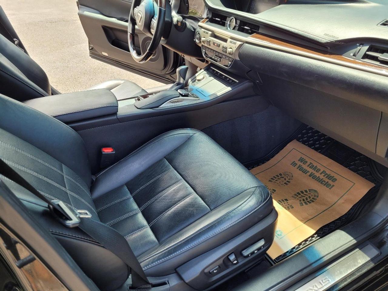 2016 Lexus ES 350 4dr Sdn Photo