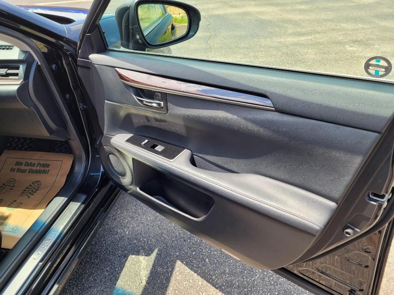 2016 Lexus ES 350 4dr Sdn Photo