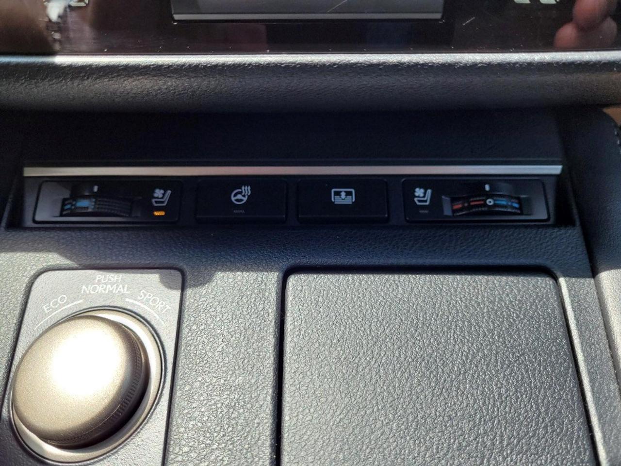 2016 Lexus ES 350 4dr Sdn Photo