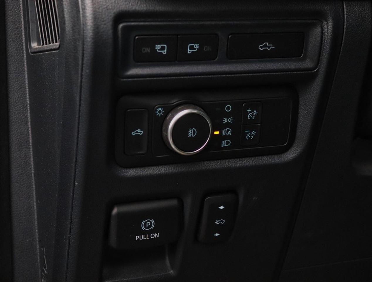 2022 Ford F-150 LARIAT | 4X4 | 5.0L  | 502A | ROOF | FX4 | B&O UNL Photo