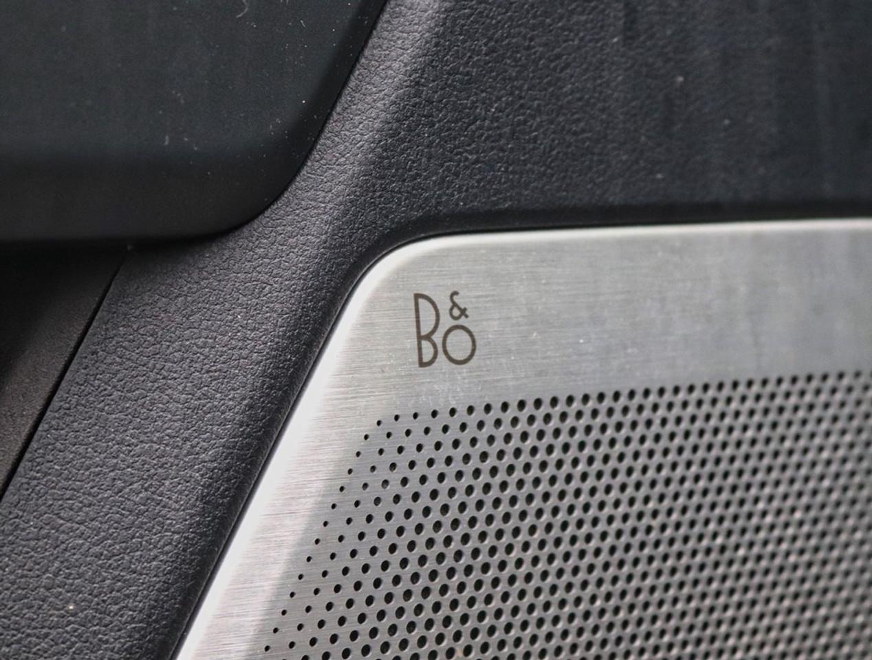 2022 Ford F-150 LARIAT | 4X4 | 5.0L  | 502A | ROOF | FX4 | B&O UNL Photo