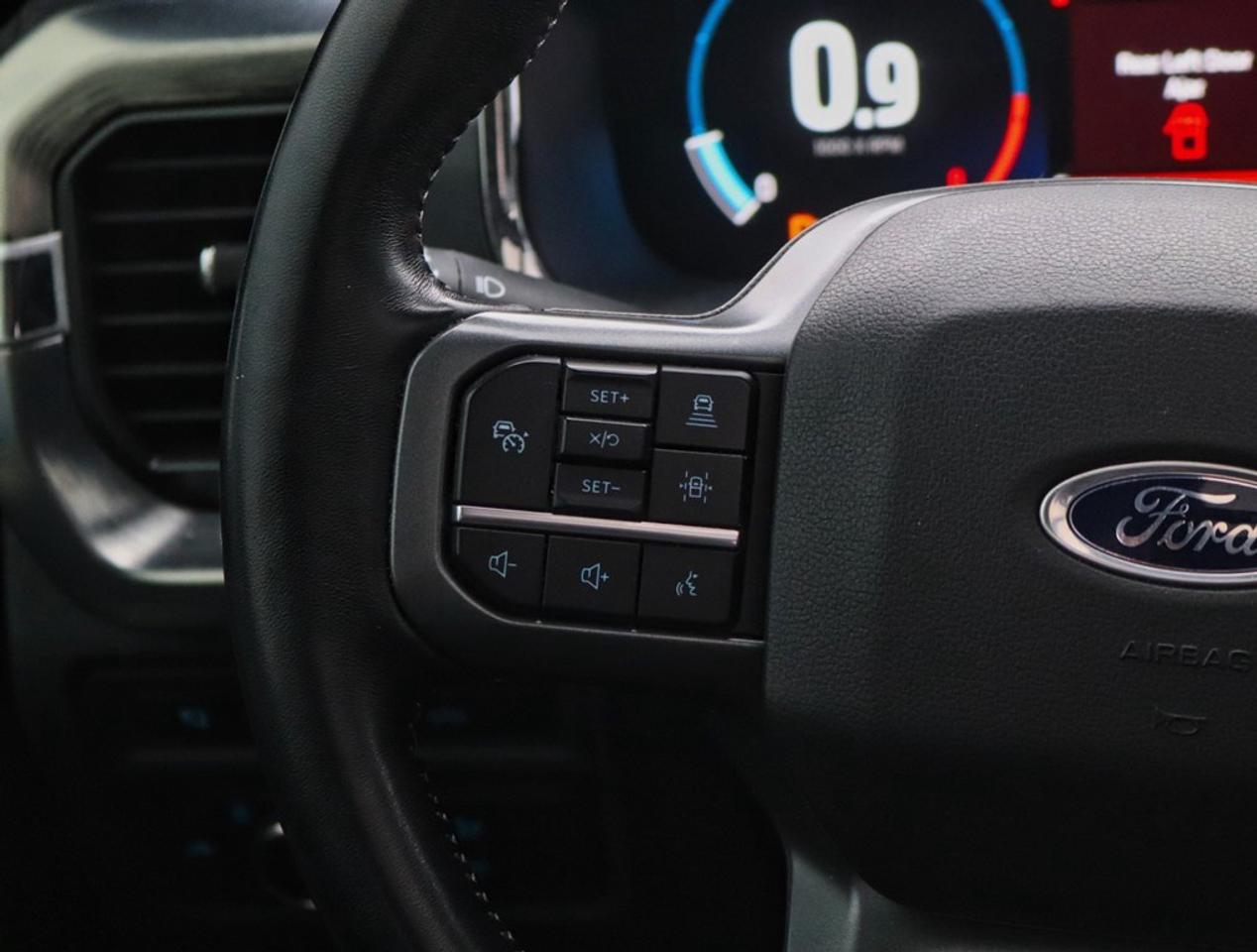 2022 Ford F-150 LARIAT | 4X4 | 5.0L  | 502A | ROOF | FX4 | B&O UNL Photo