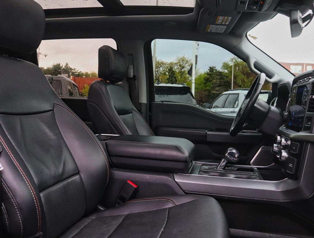 2022 Ford F-150 LARIAT | 4X4 | 5.0L  | 502A | ROOF | FX4 | B&O UNL Photo