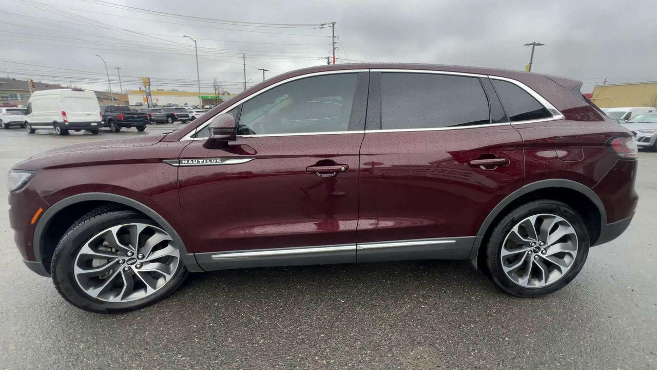 2021 Lincoln Nautilus Reserve AWD Photo4
