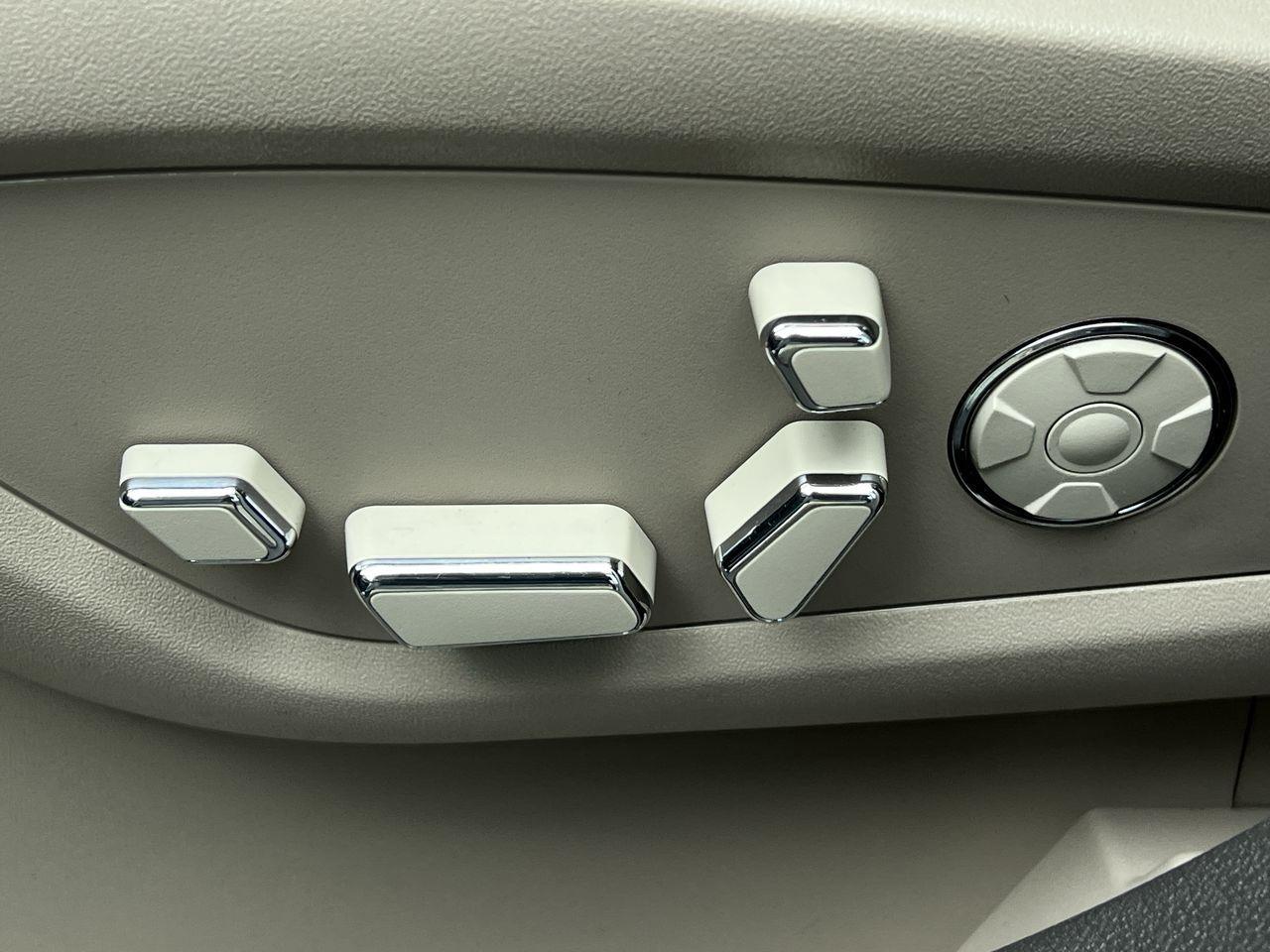 2021 Lincoln Nautilus Reserve AWD Photo