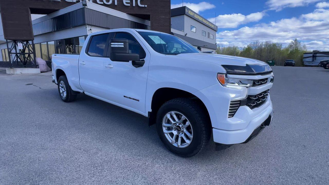 2024 Chevrolet Silverado 1500 RST 4X4, REMOTE START, HEATED FRONT SEATS, CRUISE CONTROL, SIRIUS XM, NAV, BACK UP CAM!! Photo