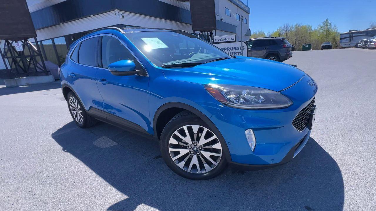 2020 Ford Escape Titanium AWD Photo