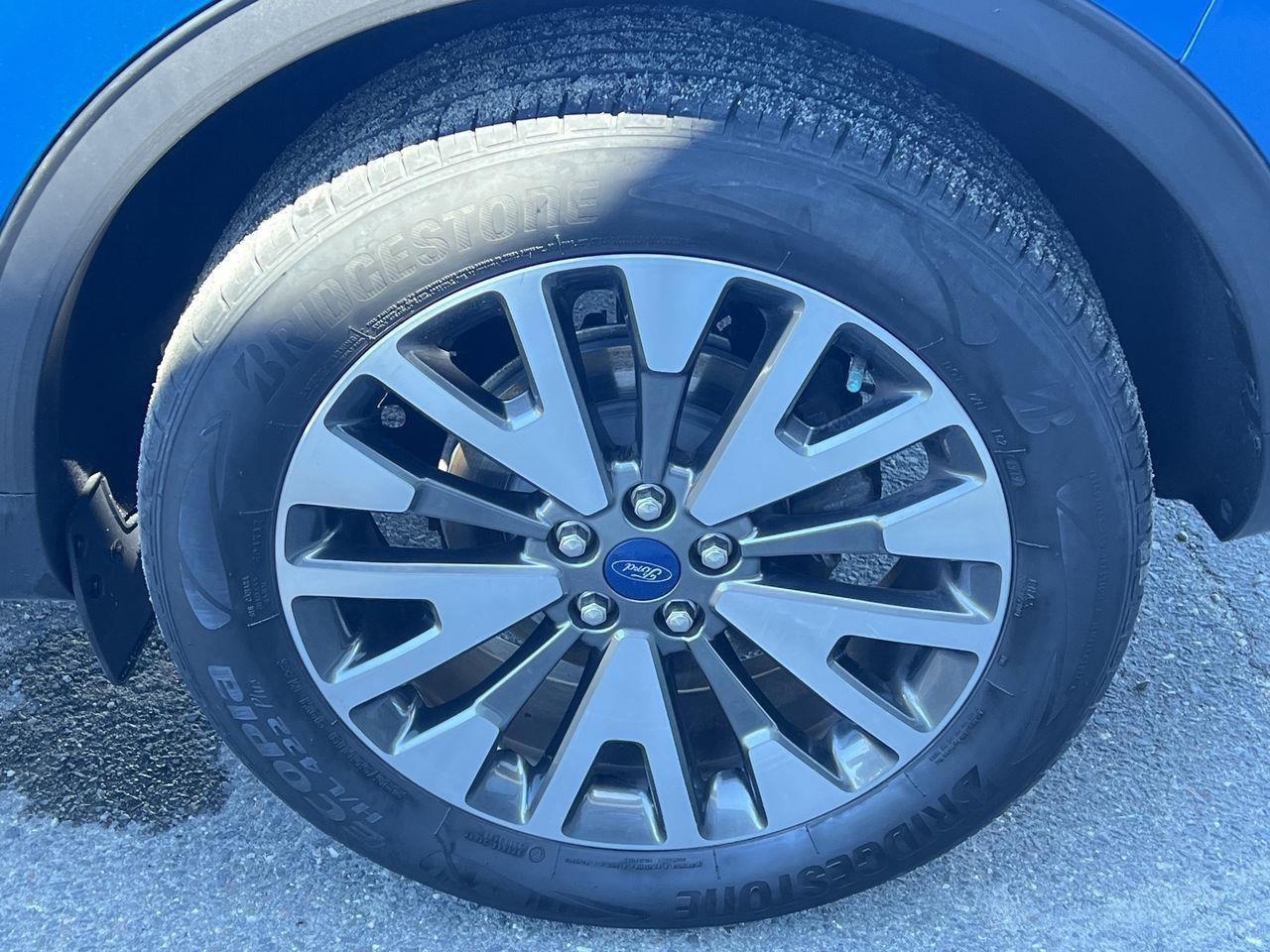 2020 Ford Escape Titanium AWD Photo