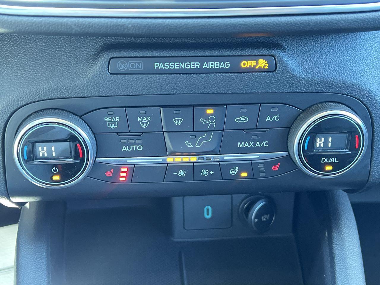 2020 Ford Escape Titanium AWD Photo
