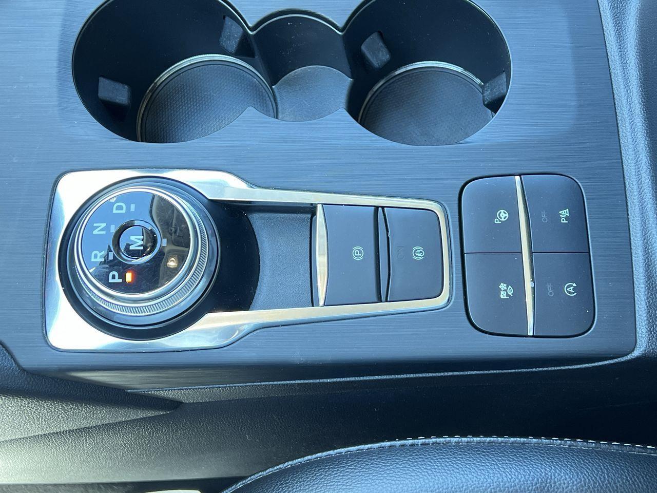 2020 Ford Escape Titanium AWD Photo