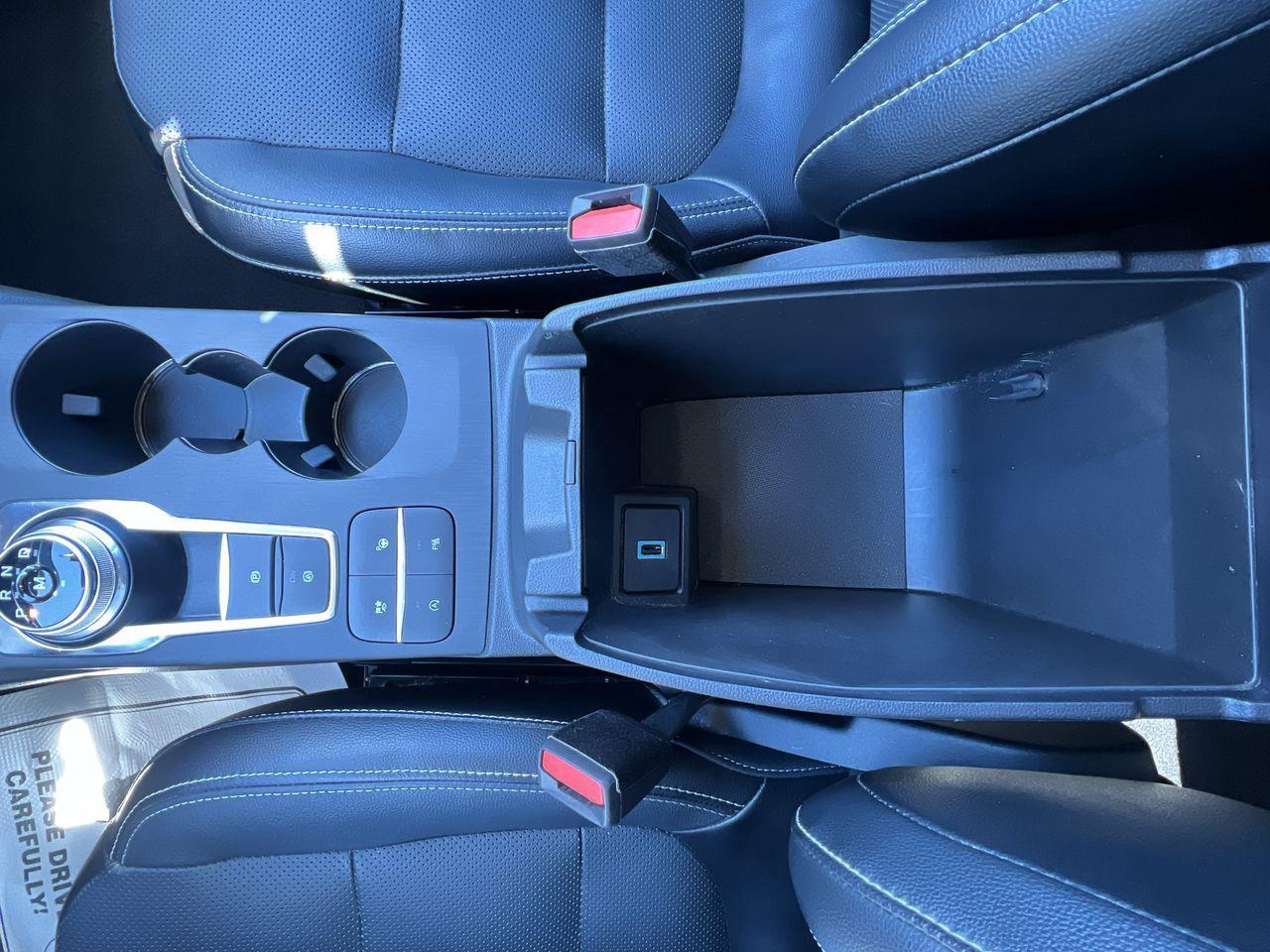 2020 Ford Escape Titanium AWD Photo