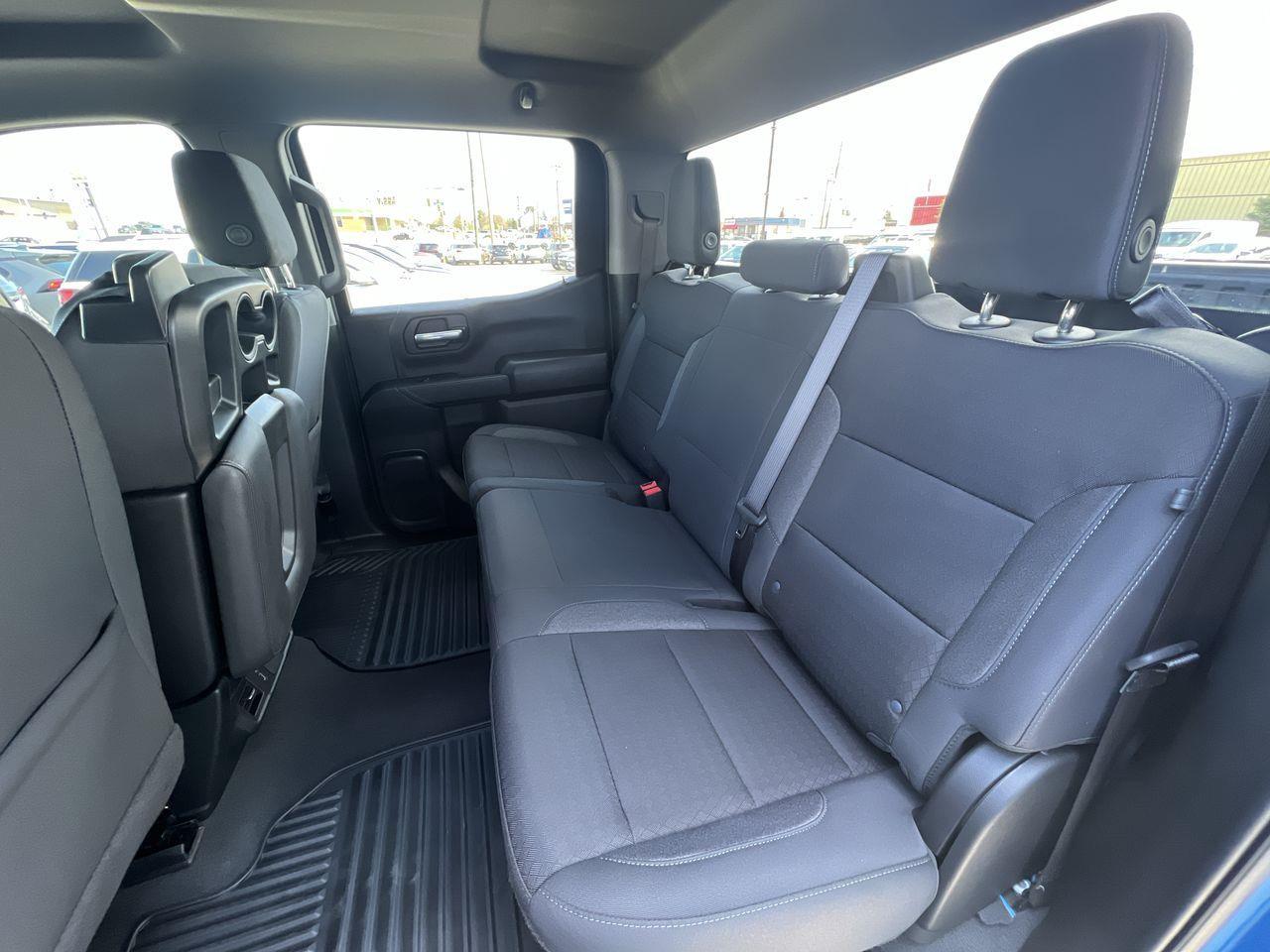 2024 Chevrolet Silverado 1500 Custom Trail Boss 4X4, REMOTE START, CRUISE CONTROL, SIRIUS XM, BACK UP CAM!! Photo
