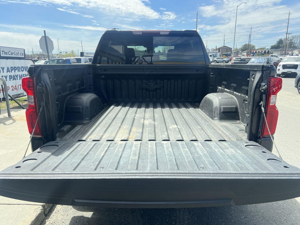 2024 Chevrolet Silverado 1500 RST 4X4, REMOTE START, CRUISE CONTROL, SIRIUS XM, HEATED FRON SEATS, BACK UP CAM!! Photo