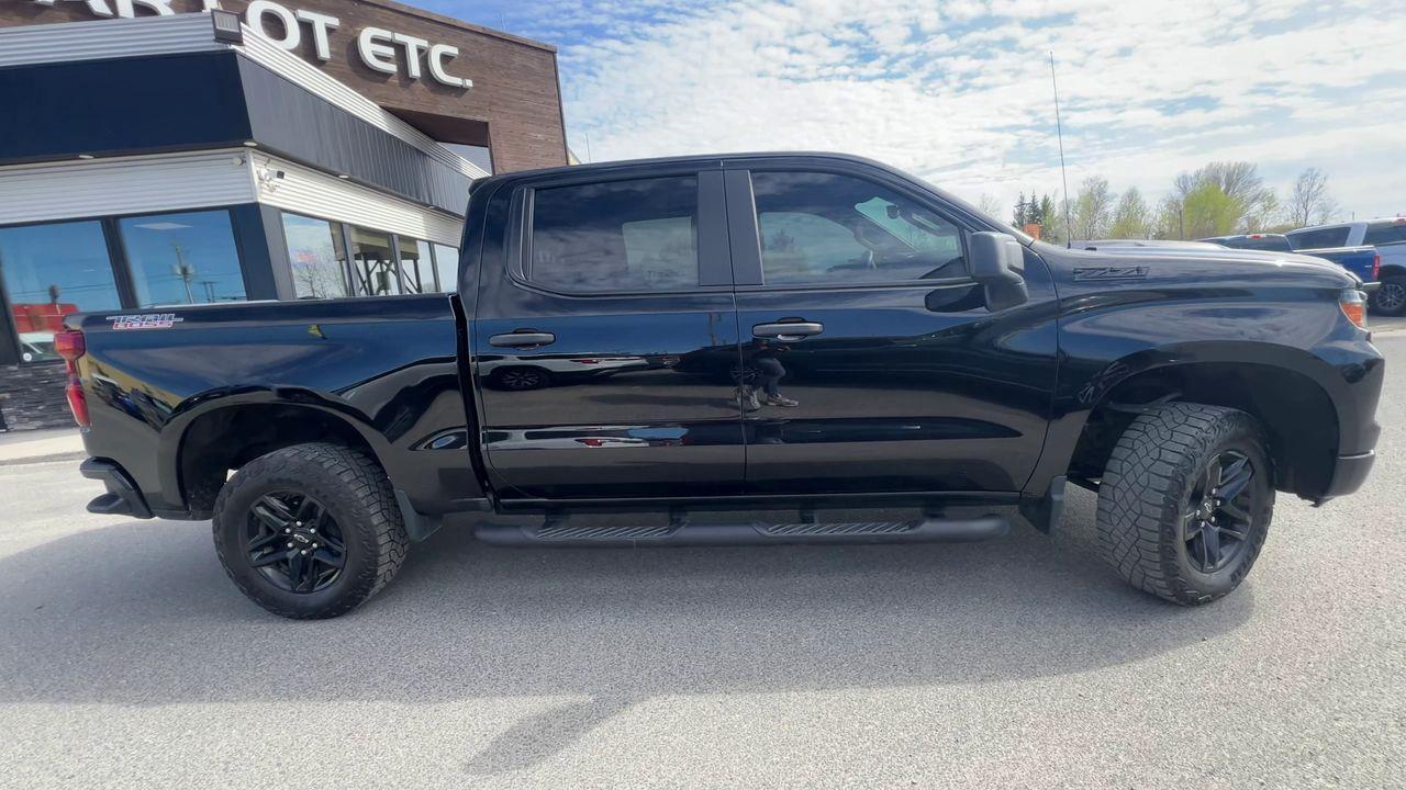2024 Chevrolet Silverado 1500 Custom Trail Boss 4X4, CRUISE CONTROL, SIRIUS XM, BACK UP CAM!! Photo