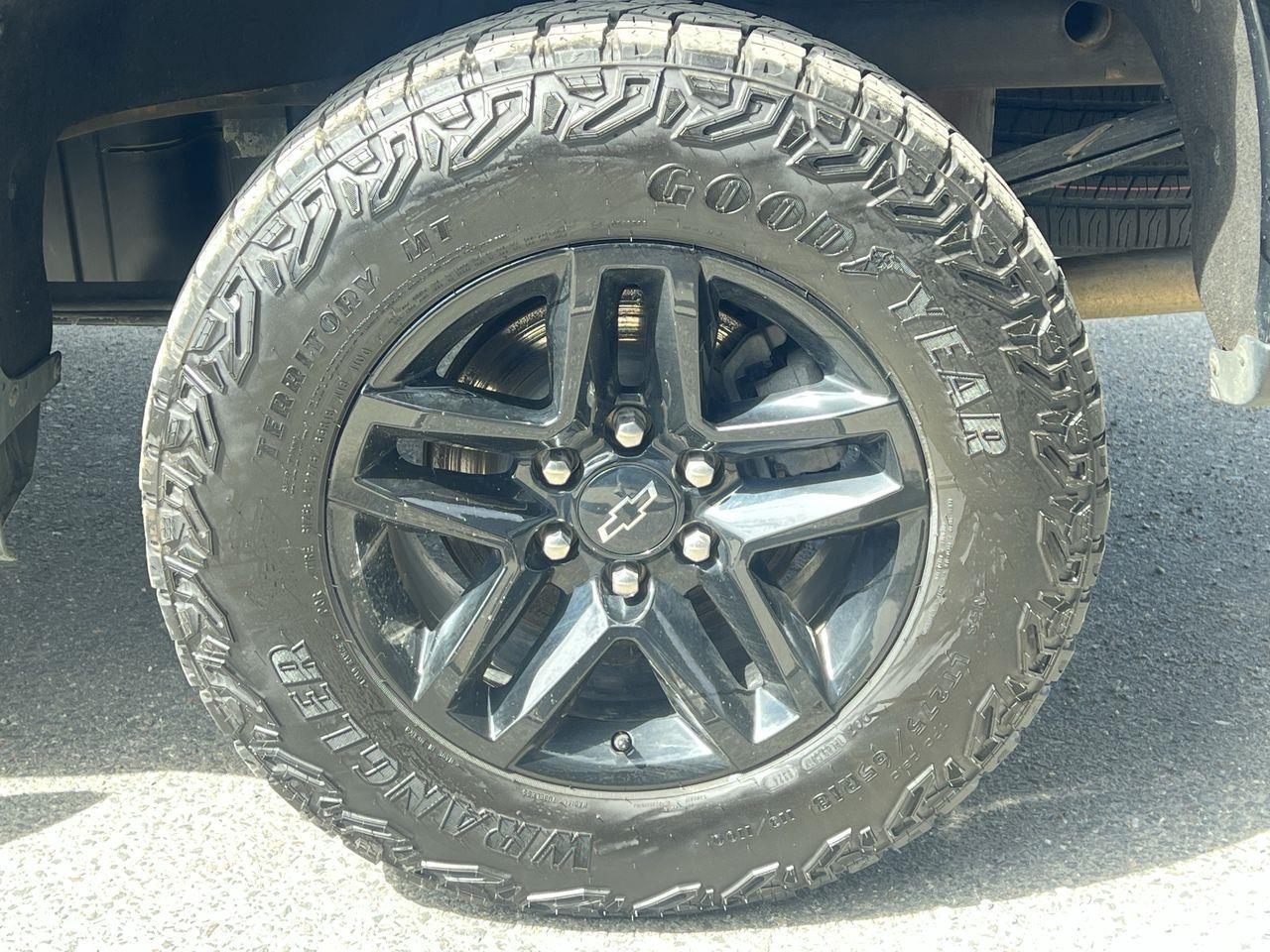 2024 Chevrolet Silverado 1500 Custom Trail Boss 4X4, CRUISE CONTROL, SIRIUS XM, BACK UP CAM!! Photo