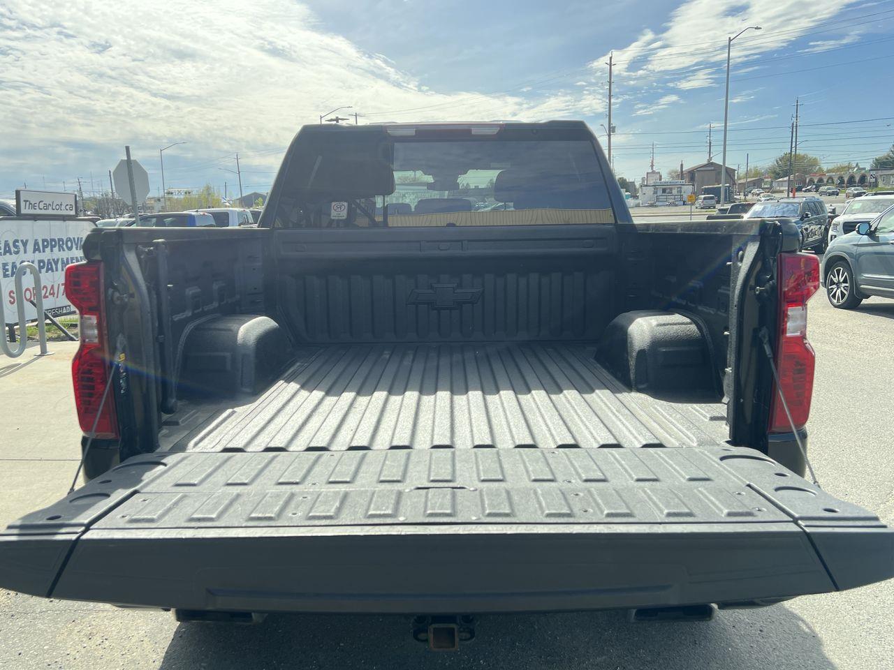 2024 Chevrolet Silverado 1500 Custom Trail Boss 4X4, CRUISE CONTROL, SIRIUS XM, BACK UP CAM!! Photo