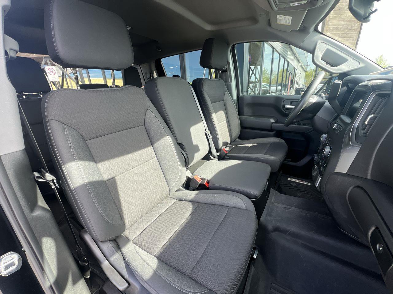2024 Chevrolet Silverado 1500 Custom Trail Boss 4X4, CRUISE CONTROL, SIRIUS XM, BACK UP CAM!! Photo