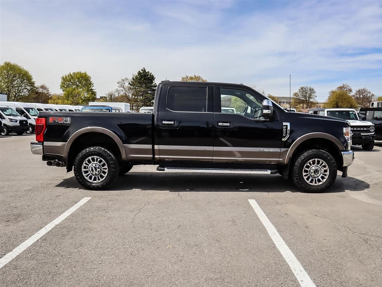 2022 Ford F-250 Lariat 4WD Crew Cab 6.75' Box Photo3