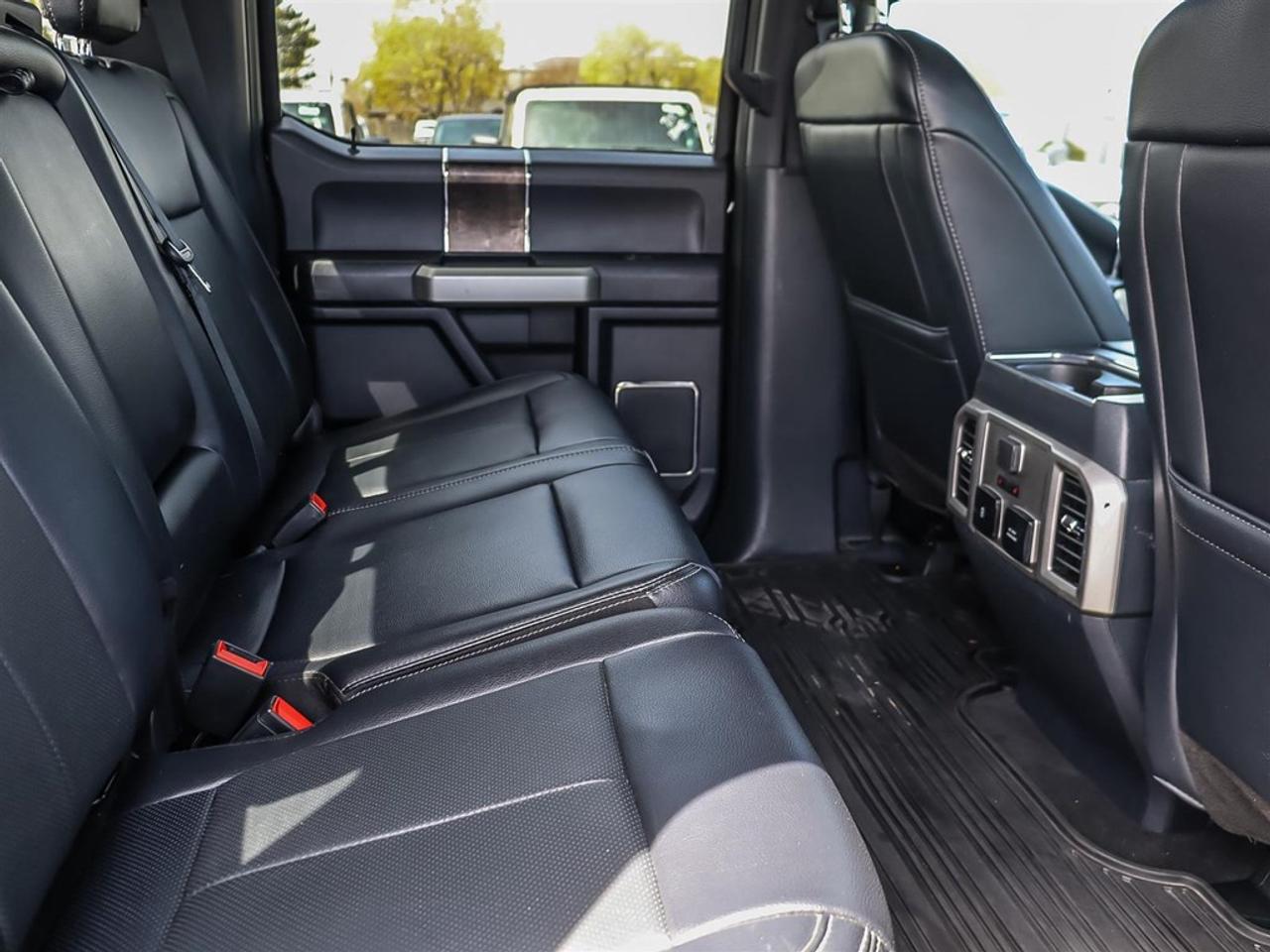 2022 Ford F-250 Lariat 4WD Crew Cab 6.75' Box Photo