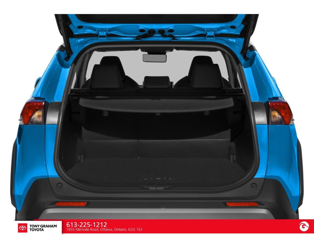 2021 Toyota RAV4 LE Photo