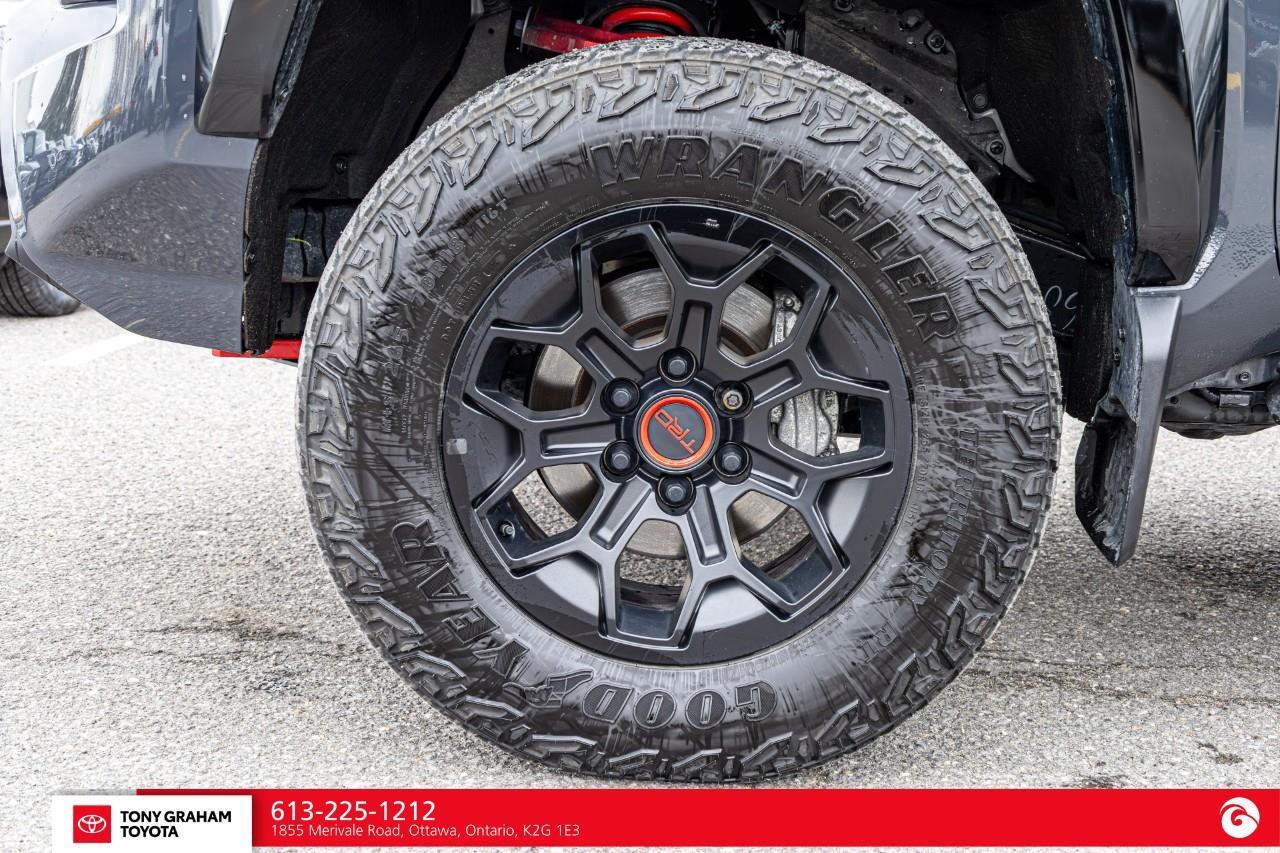 2025 Toyota TACOMA HYBRID TRD Pro Photo