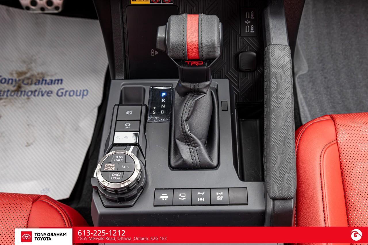 2025 Toyota TACOMA HYBRID TRD Pro Photo