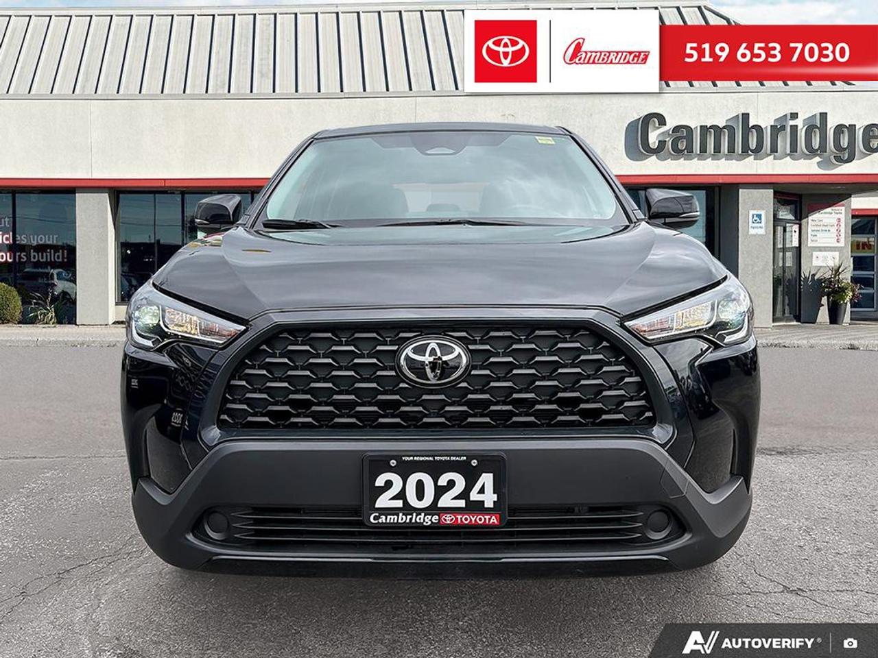 2024 Toyota Corolla Cross LE AWD Photo