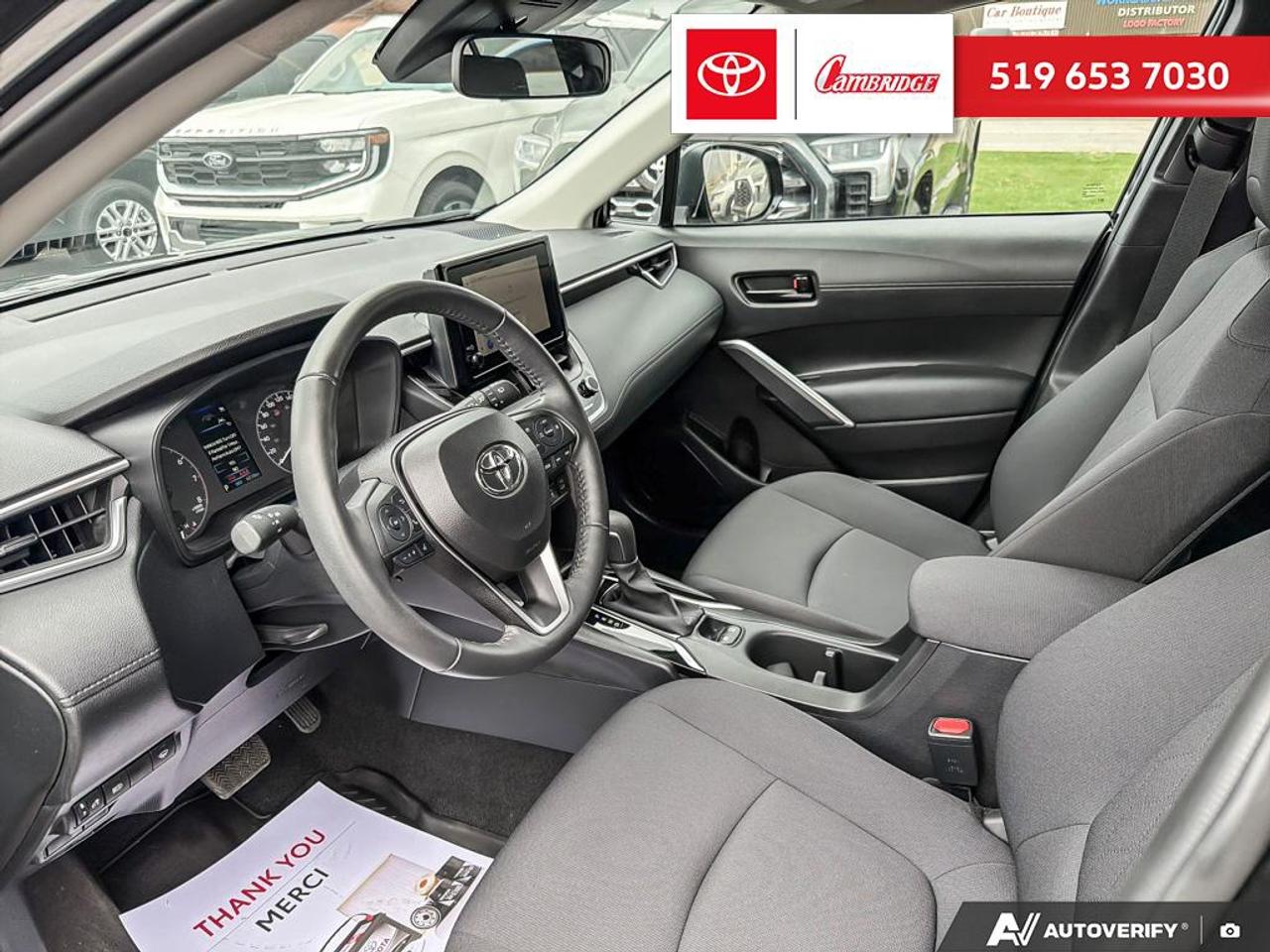 2024 Toyota Corolla Cross LE AWD Photo