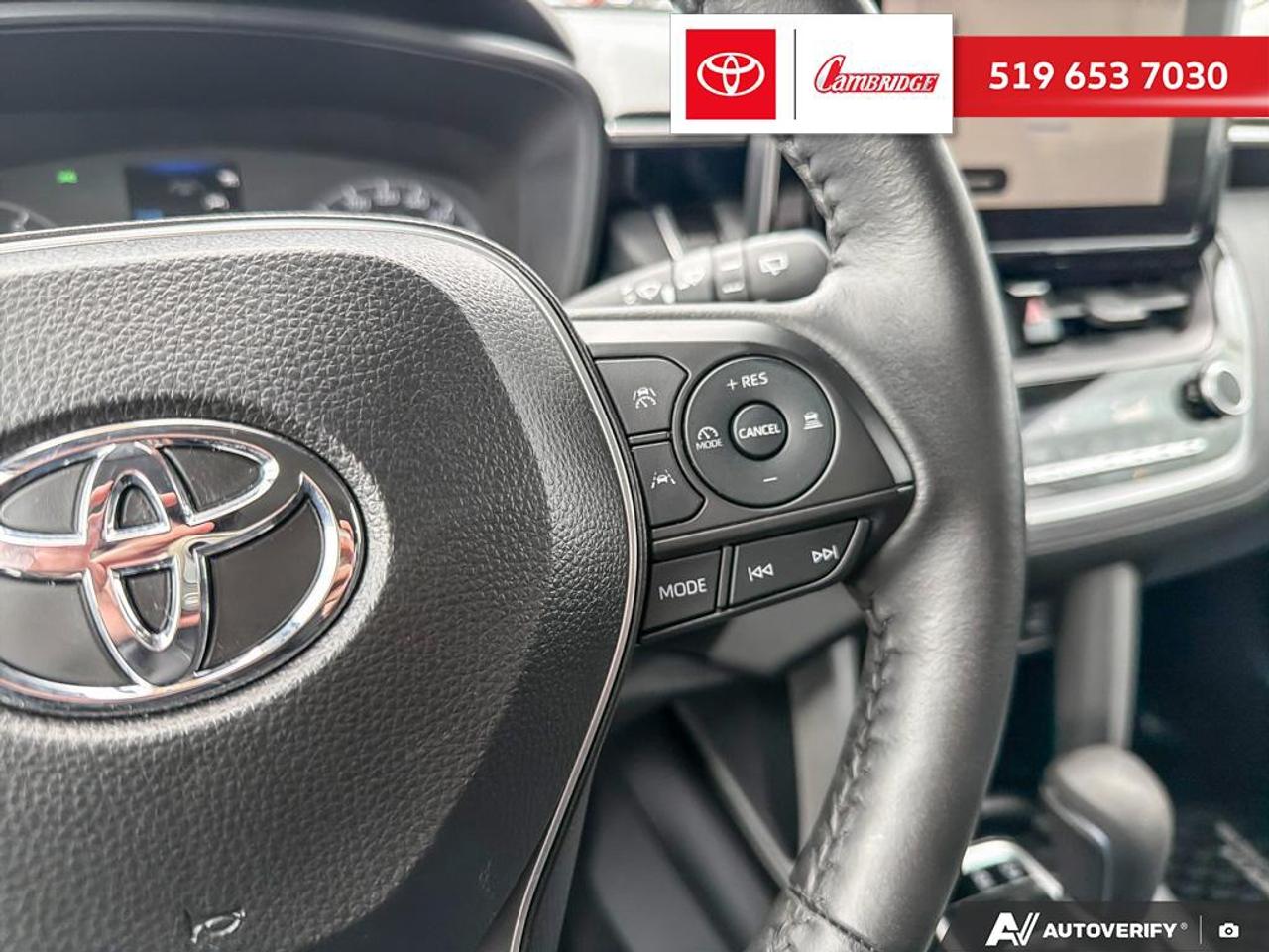 2024 Toyota Corolla Cross LE AWD Photo