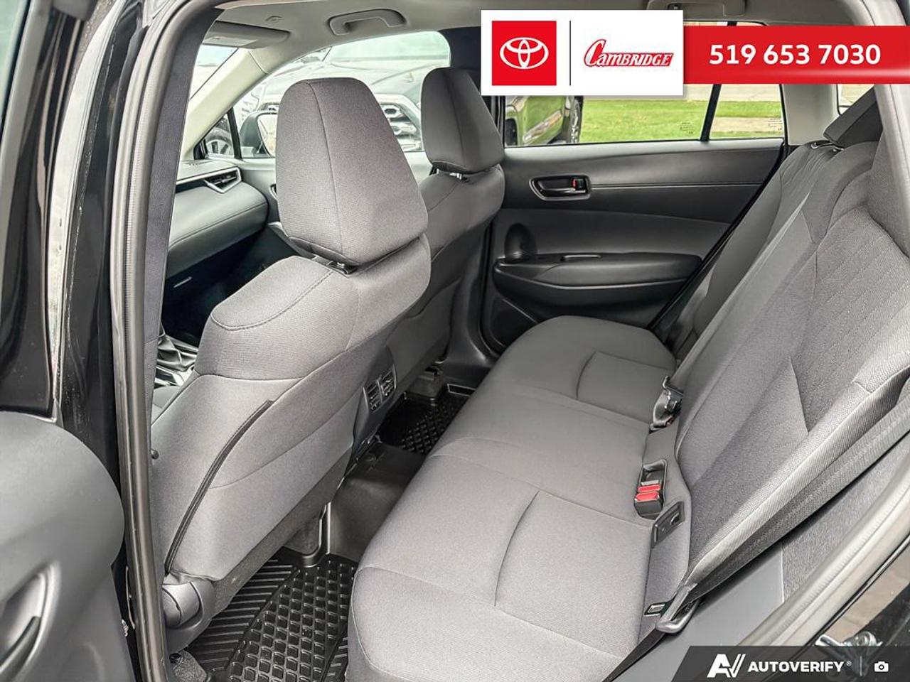2024 Toyota Corolla Cross LE AWD Photo