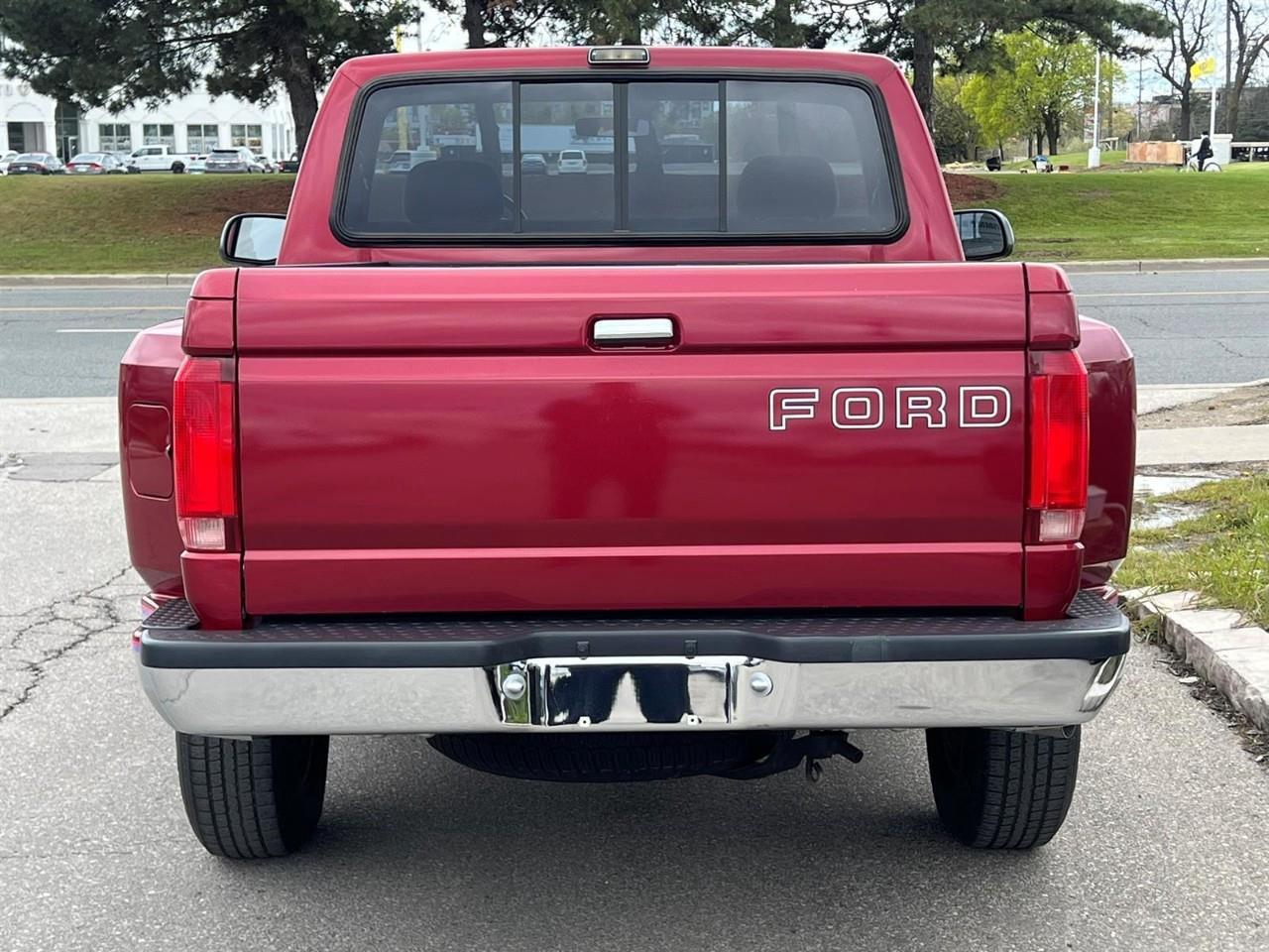 1992 Ford F-150 XLT Photo