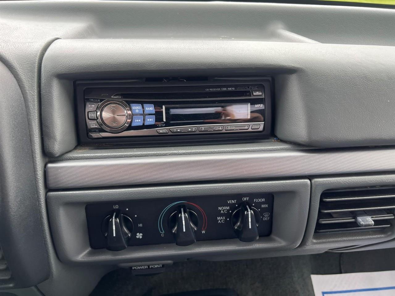 1992 Ford F-150 XLT Photo
