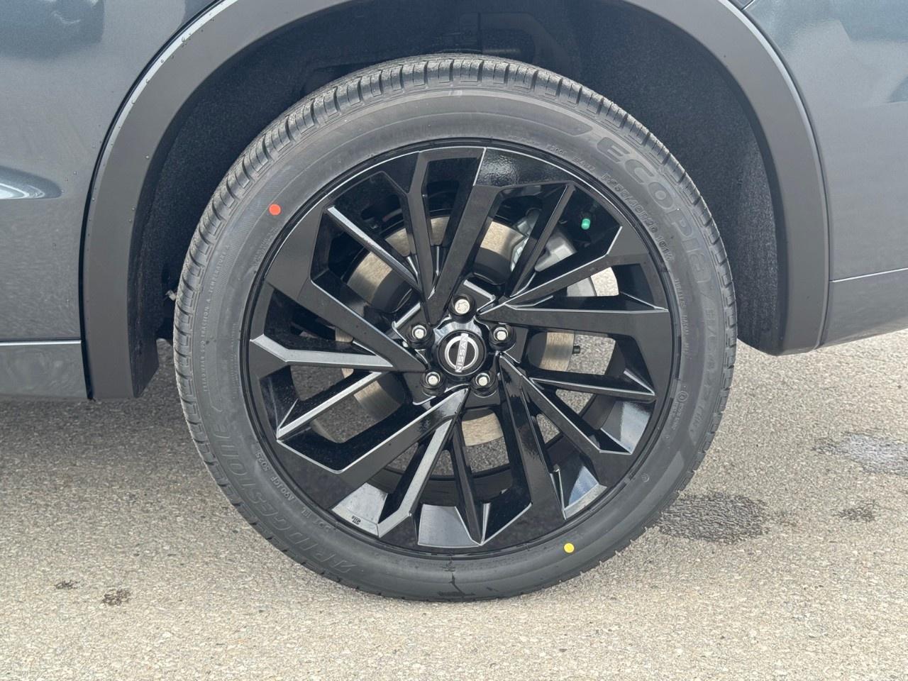 2026 Nissan Rogue Plug-In Hybrid AWD Platinum Photo
