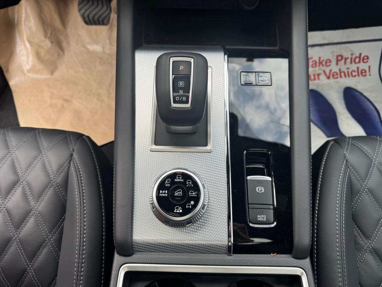 2026 Nissan Rogue Plug-In Hybrid AWD Platinum Photo