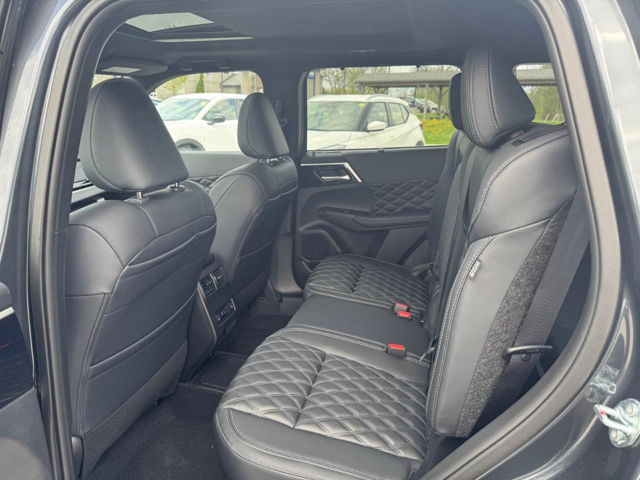 2026 Nissan Rogue Plug-In Hybrid AWD Platinum Photo