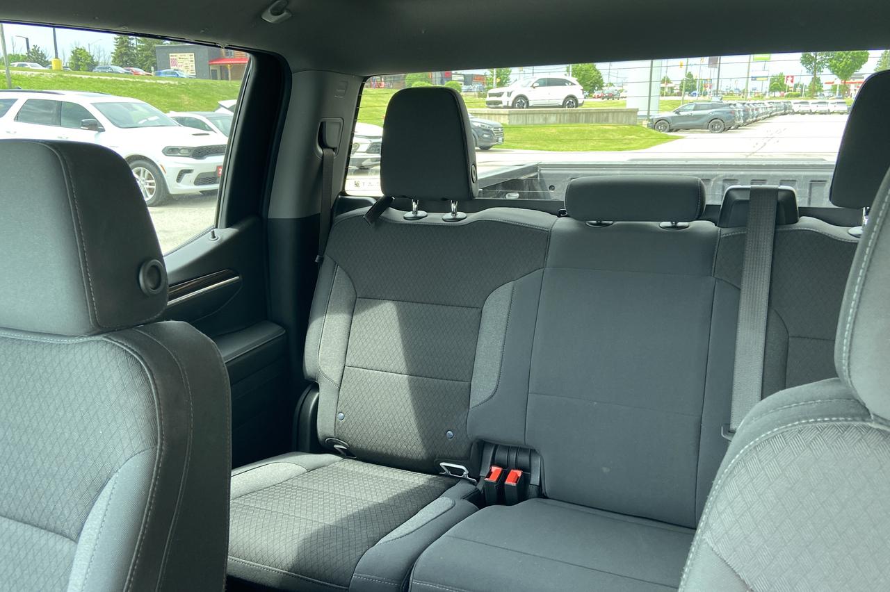 2025 Chevrolet Silverado 1500 LT Photo