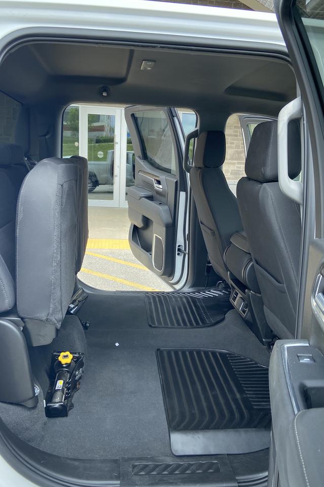 2025 Chevrolet Silverado 1500 LT Photo