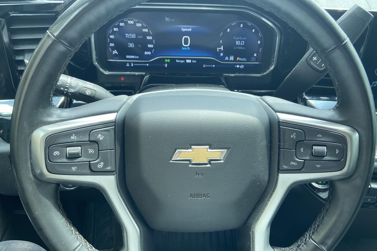2025 Chevrolet Silverado 1500 LT Photo