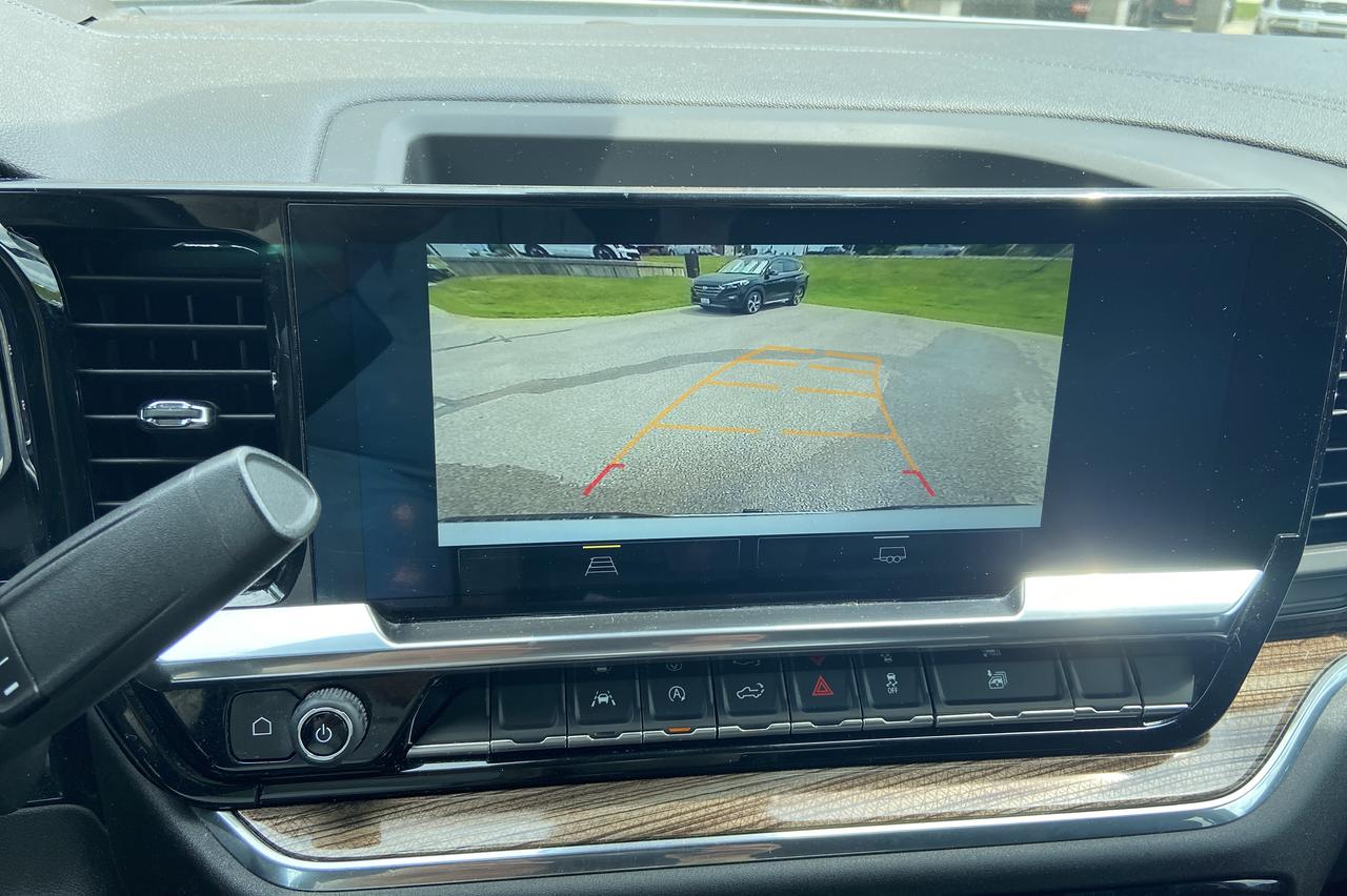 2025 Chevrolet Silverado 1500 LT Photo