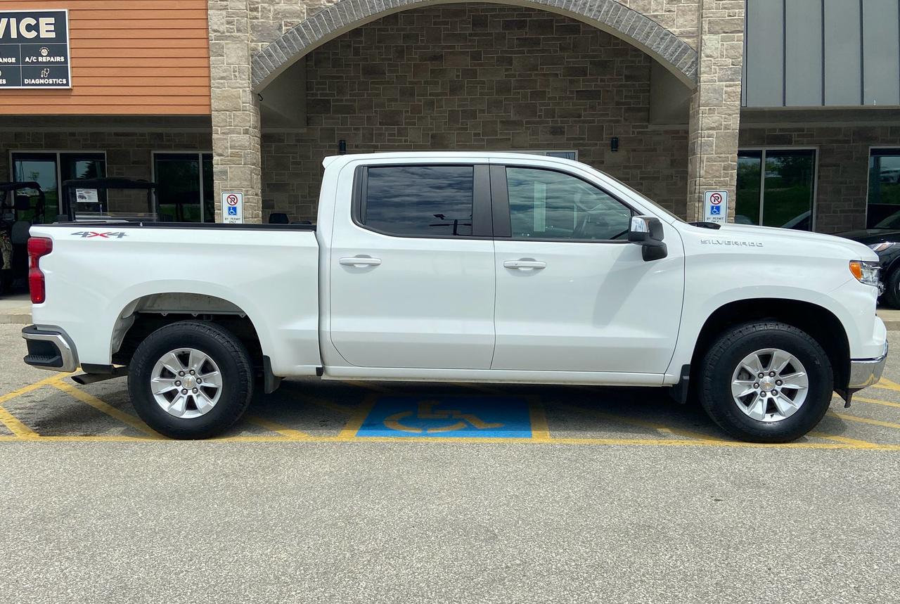 2025 Chevrolet Silverado 1500 LT Photo