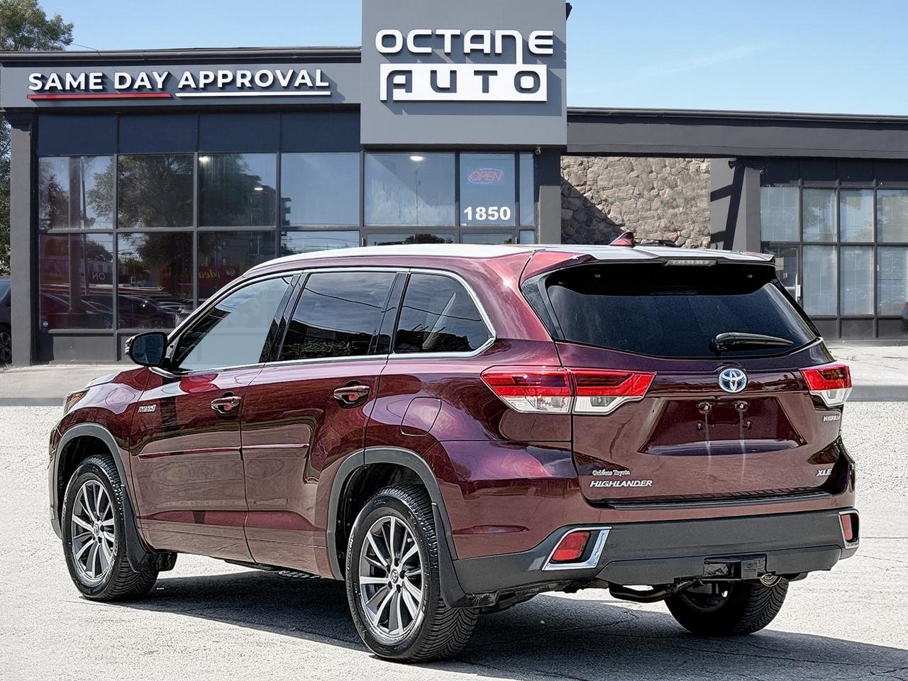 2017 Toyota Highlander HYBRID AWD 4DR XLE Photo3